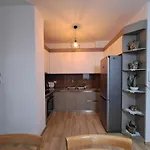 Lux, Don Bosko Apartamento Tirana