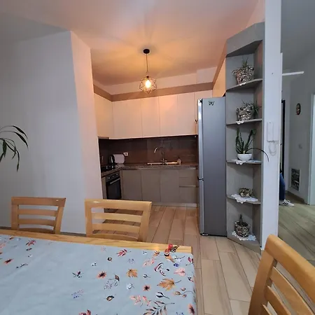 Lux, Don Bosko Appartamento Tirana